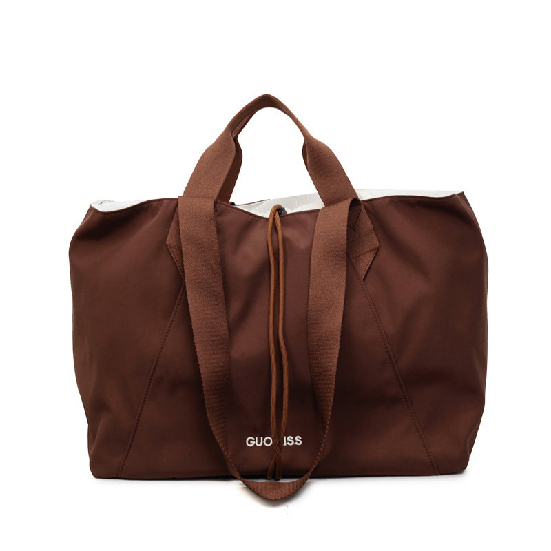 Vielseitige Reisetasche mit mehreren Taschen