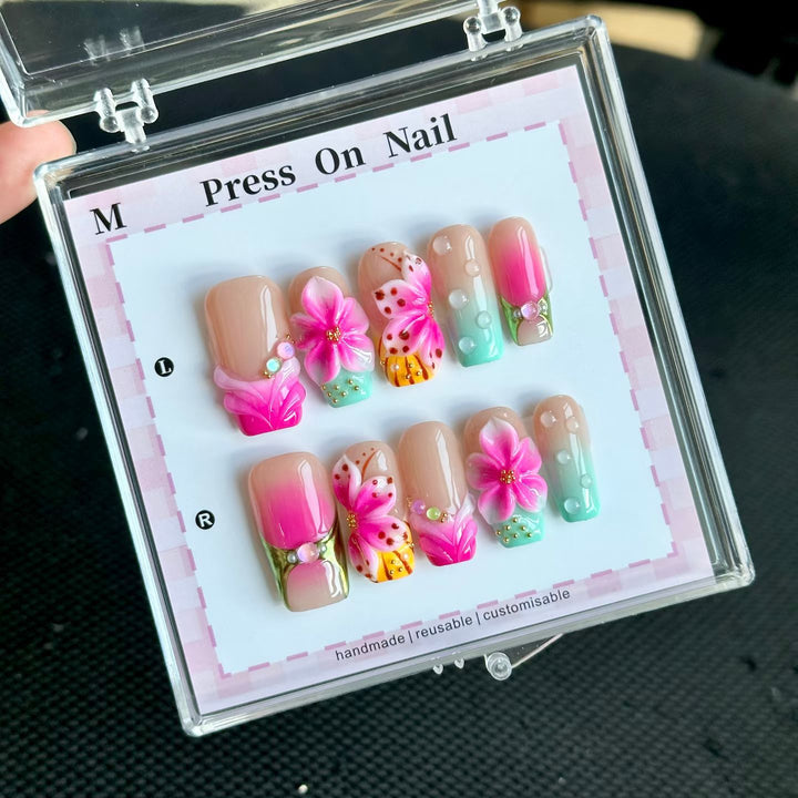 Dekoratives Handgefertigtes Press-On Nagelkunstset mit von Strand inspirierten Designs