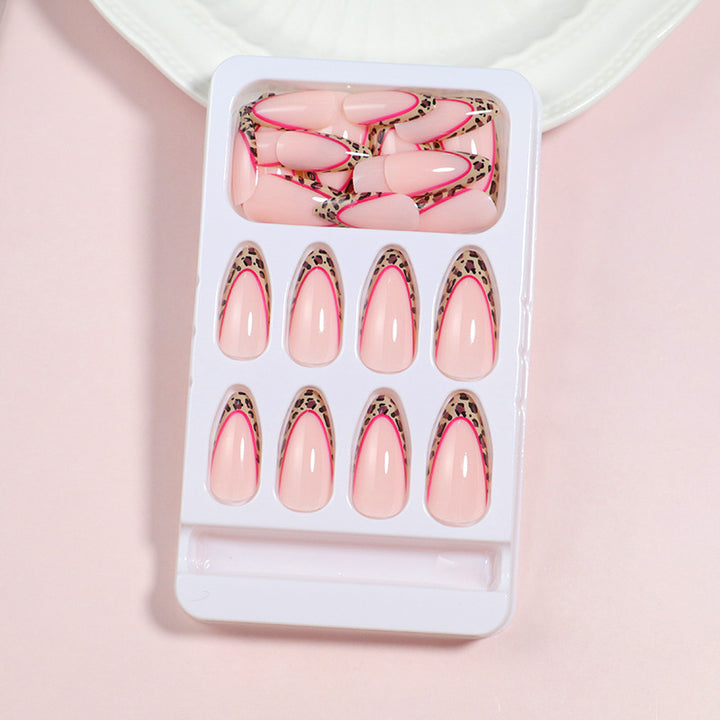 Künstlerisches Stiletto Press-On-Nagelset mit Leopardenprint-Akzenten Karnz