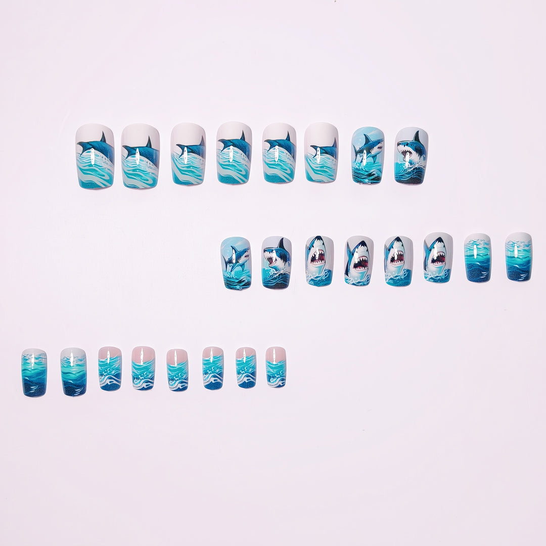 Kreatives Nageldesign Karnz