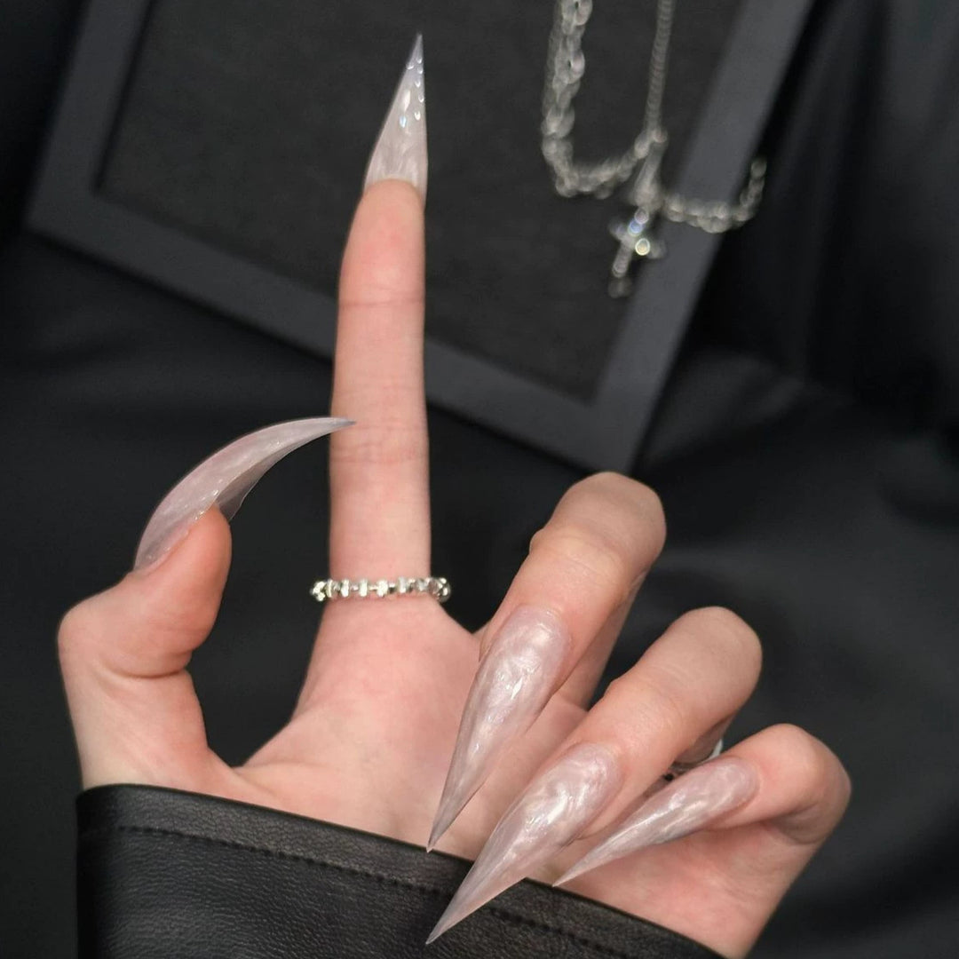 Glamouröses Stiletto Press-On Nageldesign