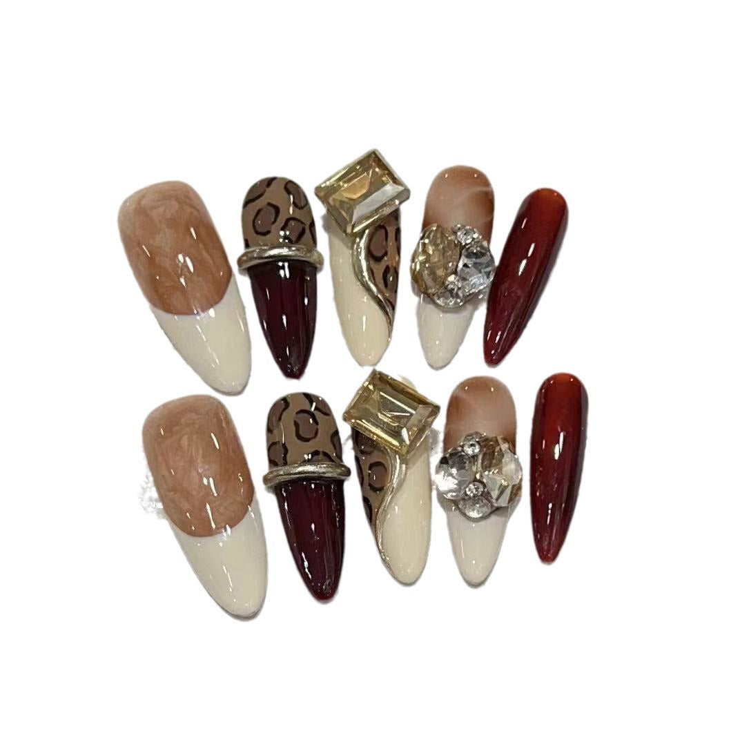 Stiletto Press-On Nagelkunst Set mit dekorativen Edelsteinakzenten Karnz