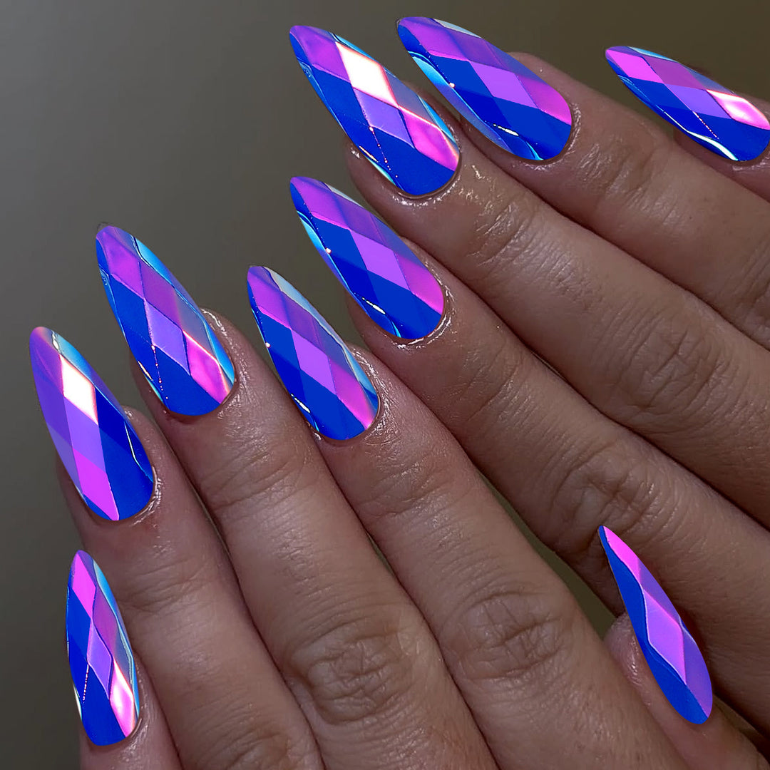 Chic Stiletto-Acrylnagelverlängerungen mit holografischem Diamantdesign Karnz