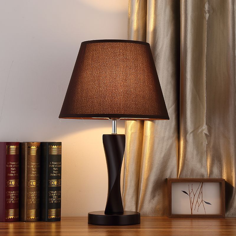 Moderne Twist Tischlampe