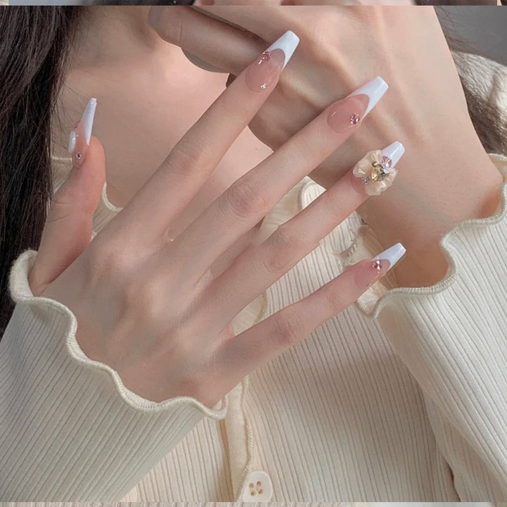 Dekoratives Floral Press-On Nail Set