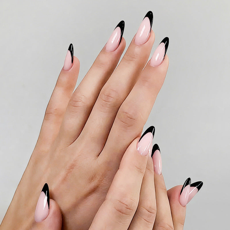Elegantes Mandel Press-On Nail Set Karnz