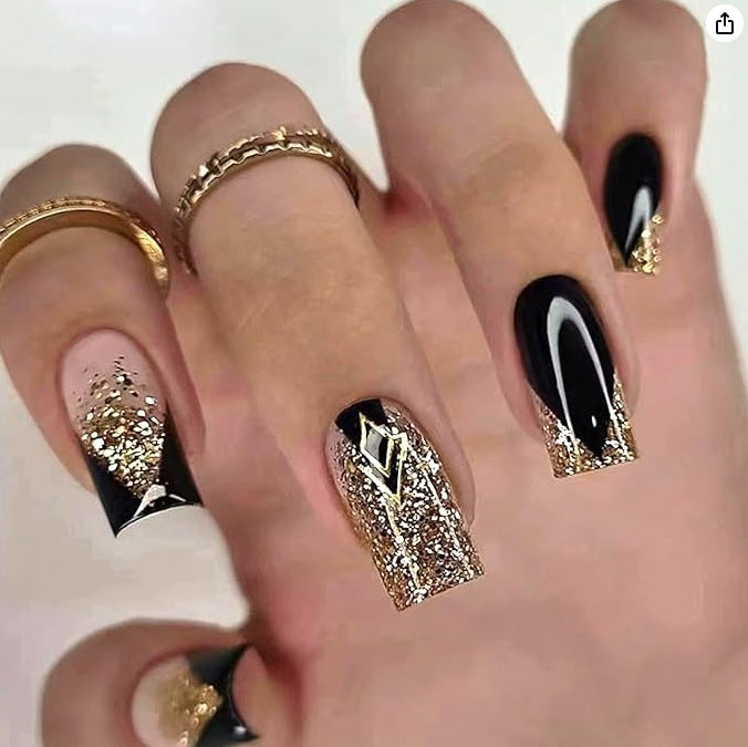Elegantes Press-On Nagelkunstset mit geometrischem Design Karnz