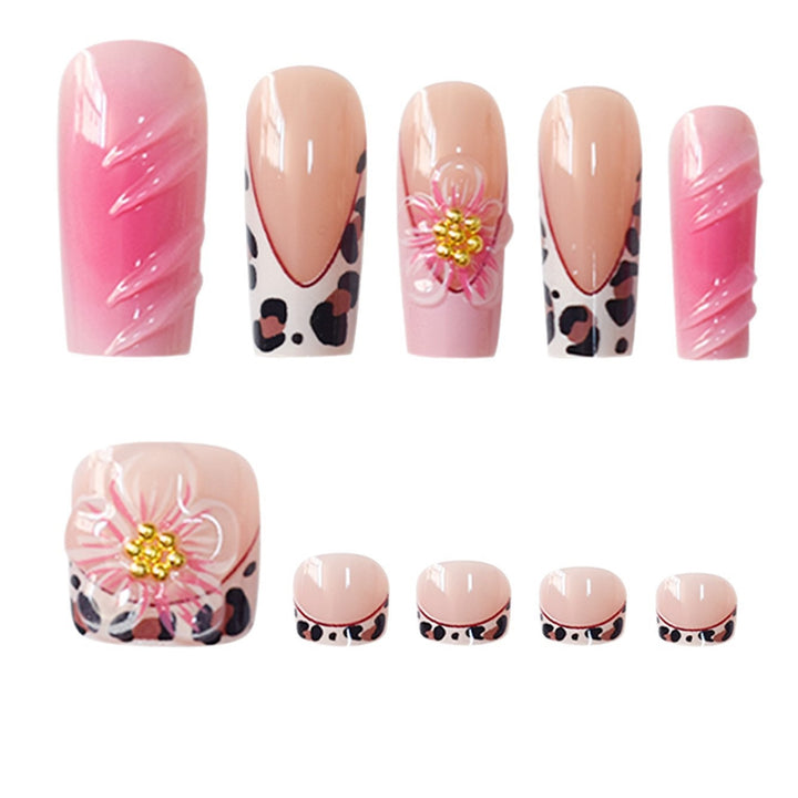 Dekorative Nagelkunst Karnz