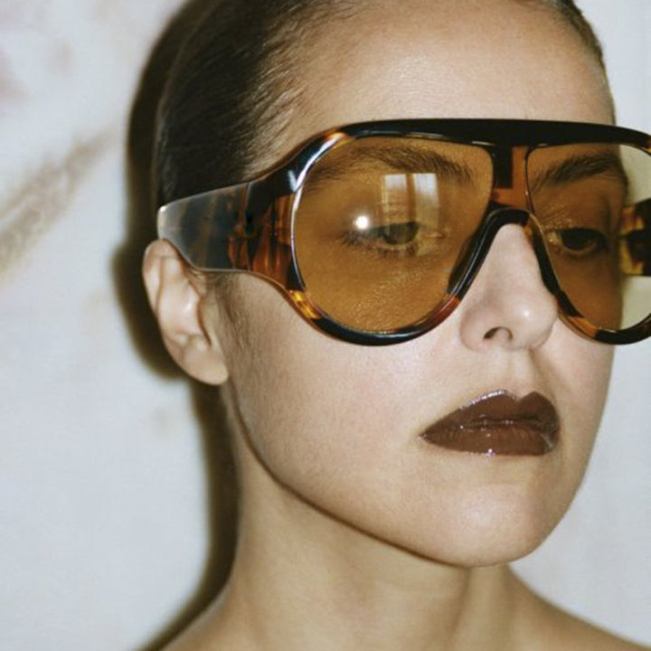 Damen oversized Sportsonnenbrille im retro inspirierten Design Karnz