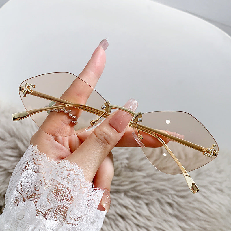 Damen Cat-Eye Design Sonnenbrille mit eleganten Akzenten Karnz