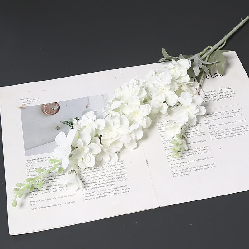 Realistischer künstlicher Blumenstängel