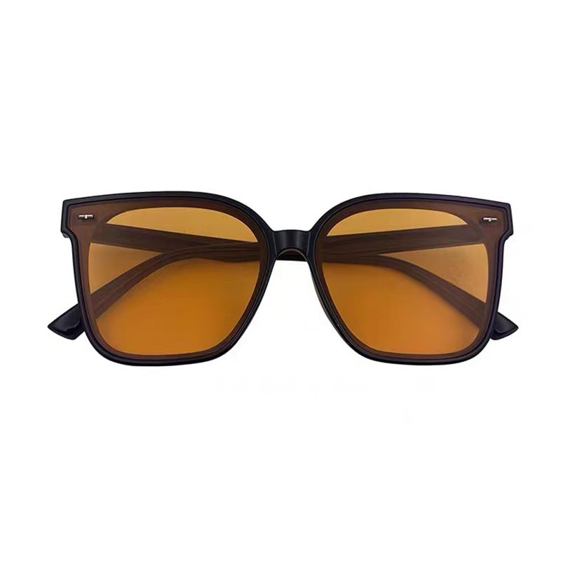 Damen stilvolle Sonnenbrille mit modischem Hingucker Karnz