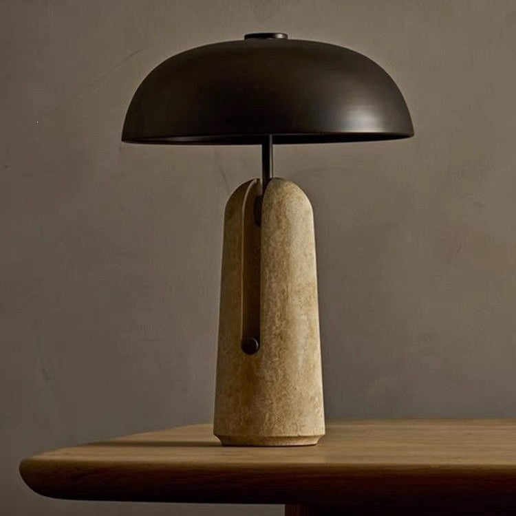 Schlanke moderne minimalistische Tischlampe