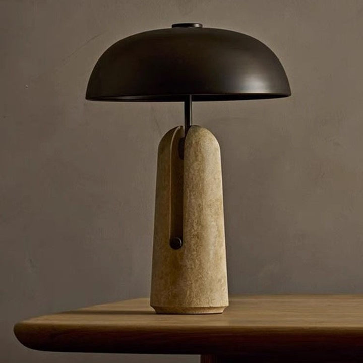 Schlanke moderne minimalistische Tischlampe