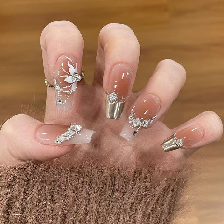 Dekorative Press-On Nagelkunst Karnz