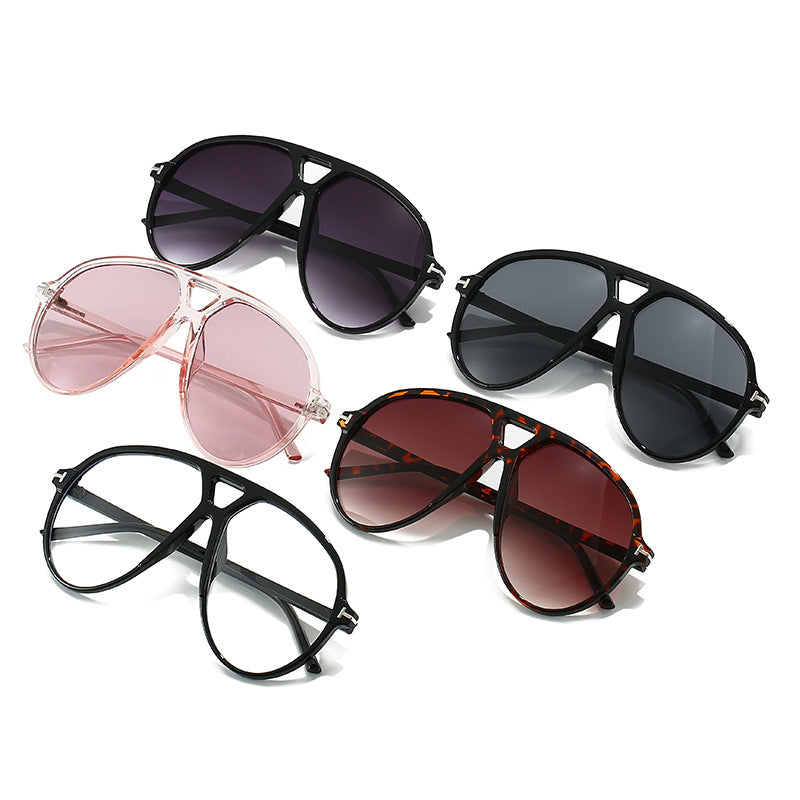 Damen oversized Sonnenbrille im modernen avangardistischen Design Karnz
