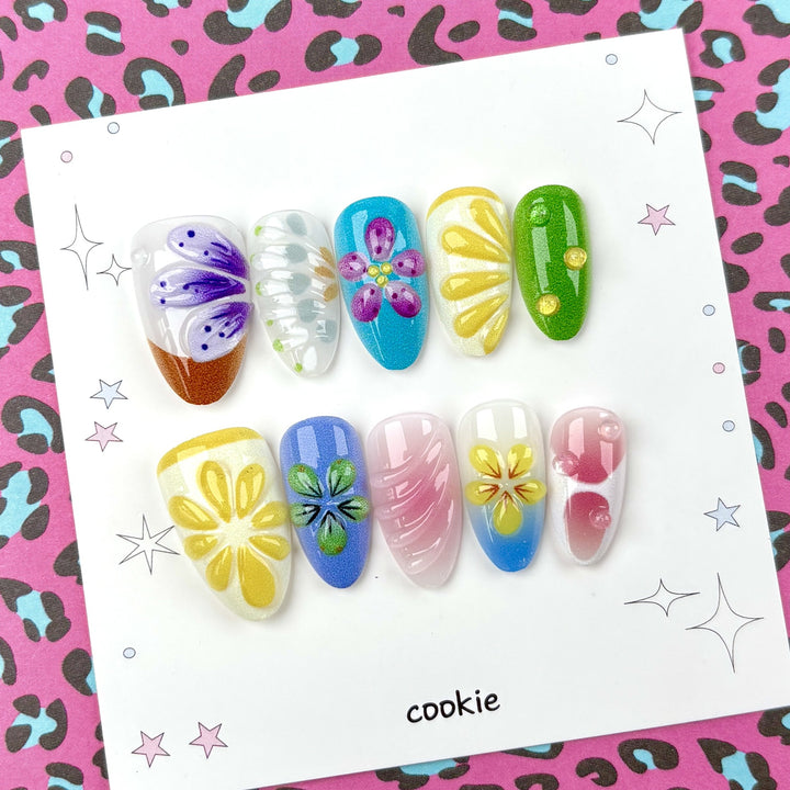 Handwerklich gestaltetes Press-On-Nagelset