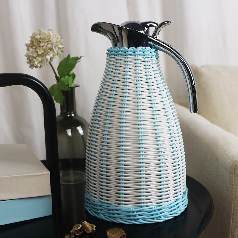 Stilvolle Wasserkaraffe mit geflochtenem Design Karnz