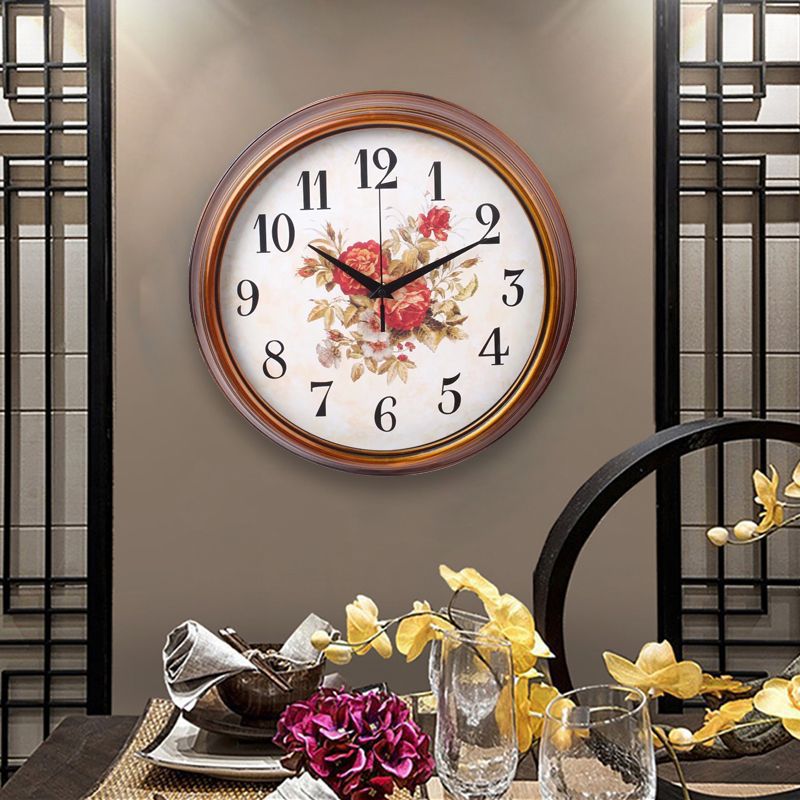 Vintage Wanduhr mit Floraler Dekoration Karnz
