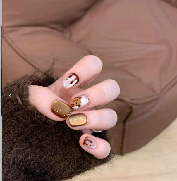 Künstlerisches Herzmuster Nagelkunstverlängerungen Karnz