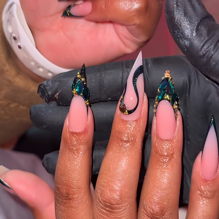 Rhinestone-besetzte Stiletto-Nagel Kunstverlängerungen Karnz