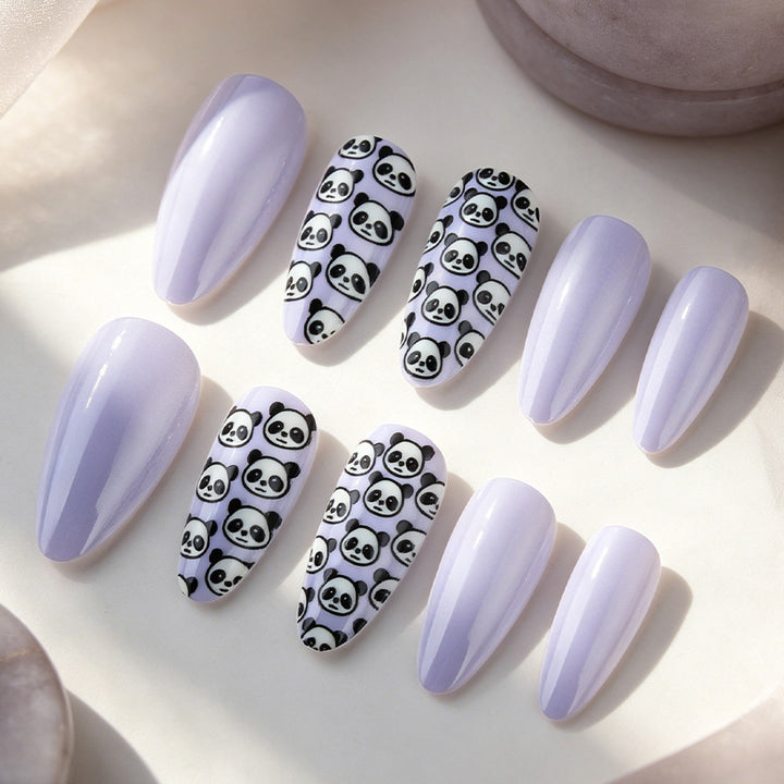 Künstlerisches Panda-Themen Press-On Nagelset Karnz