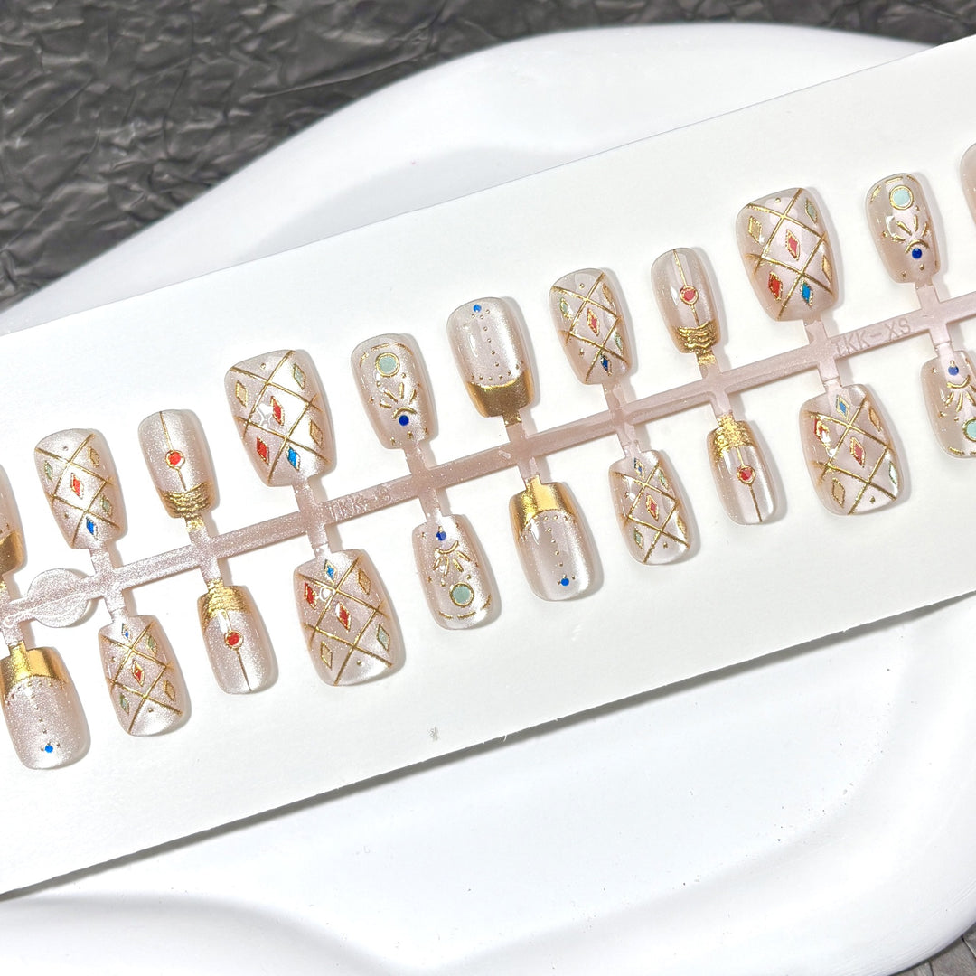Luxuriöses Metallic Detailliertes Press-On Nagelset