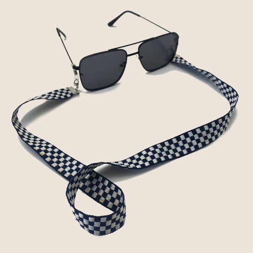 Dekorativer Brillenhalter Karnz