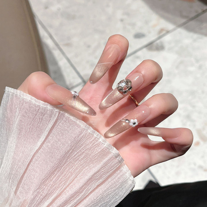 Elegante Acryl Press-On Nagelkunst Karnz