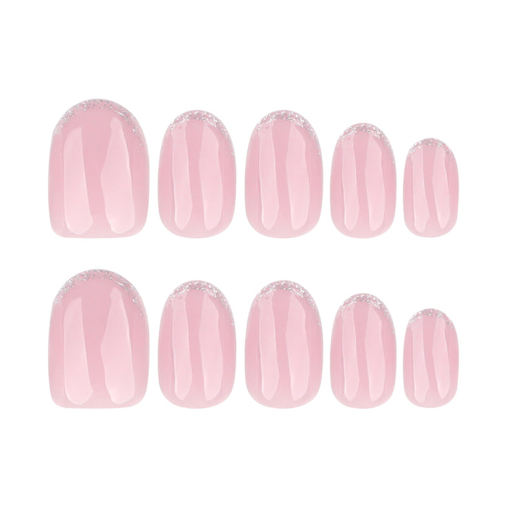 Kunstnagelset mit elegantem French-Tipp und Glitzer-Akzenten Karnz