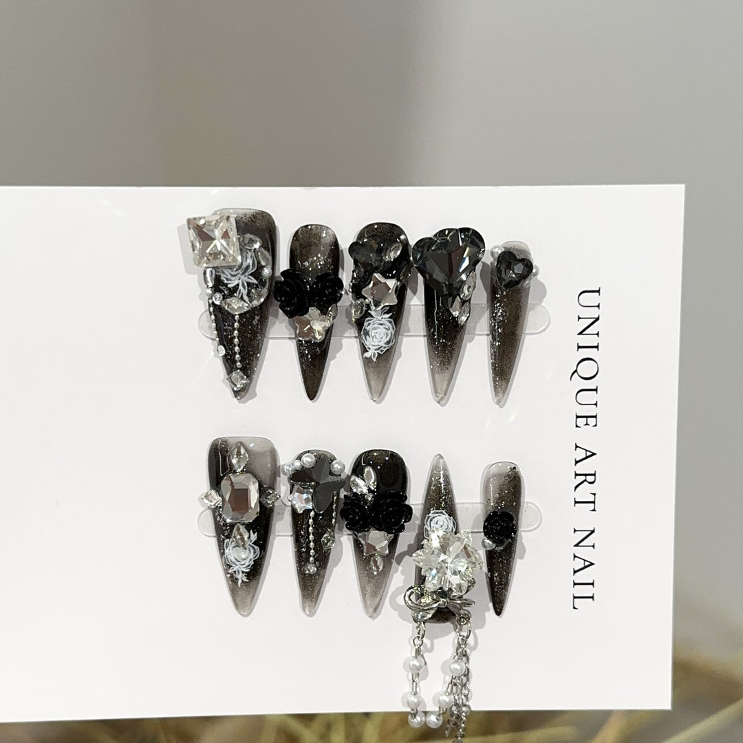 Gothic-inspirierte dekorative Press-On-Nagelset