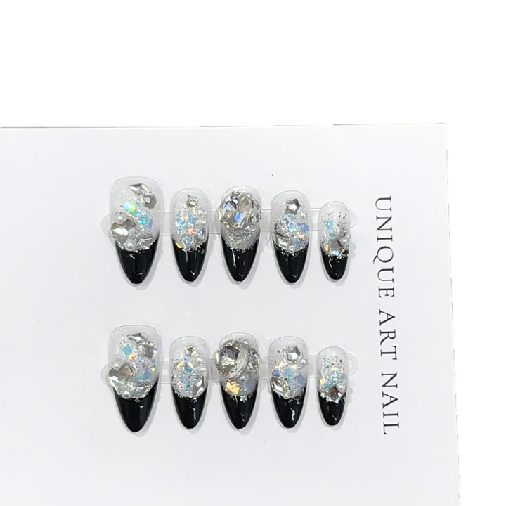 Stiletto Press-On Nagelkunst Set mit Edelsteinakzenten