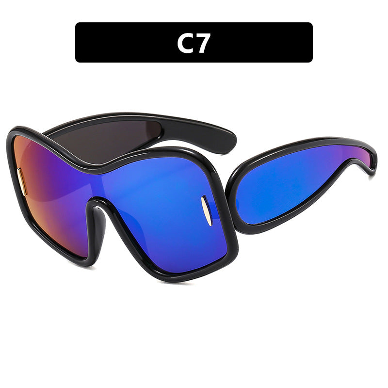 Damen futuristische Sonnenbrille mit extrabreitem Design und schützendem UV-Filter Karnz
