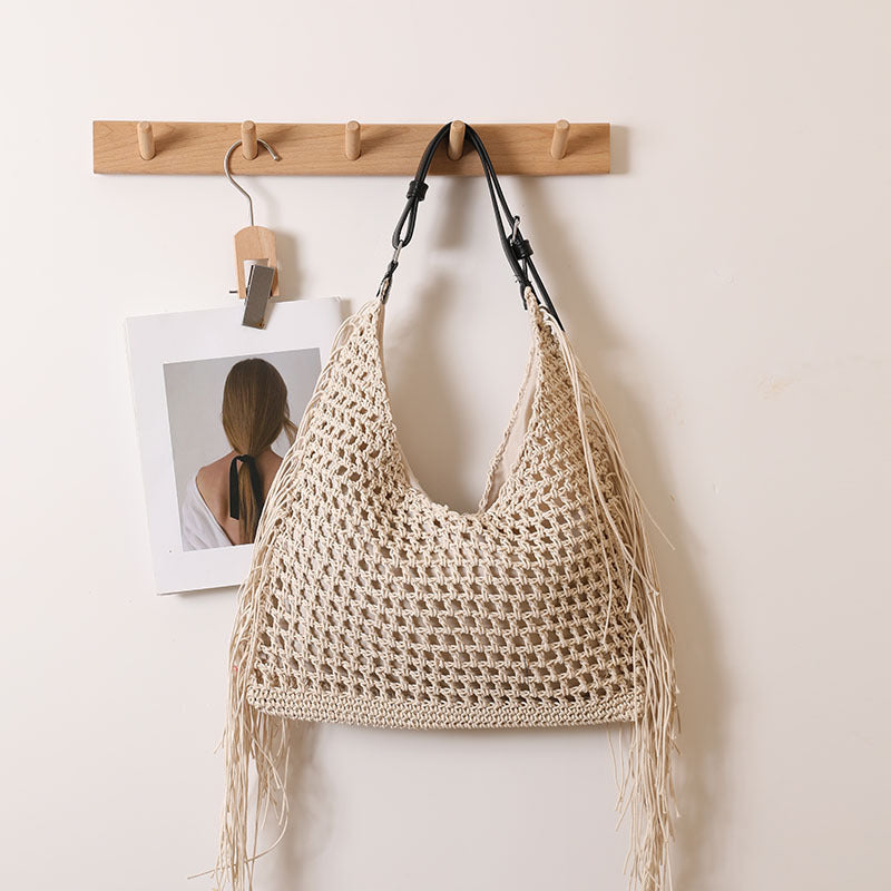 Damen Handtasche mit auffälligen Fransen Karnz