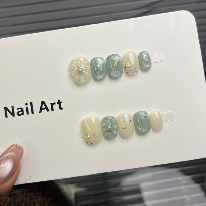 Elegantes dekoratives Nagelkunstset