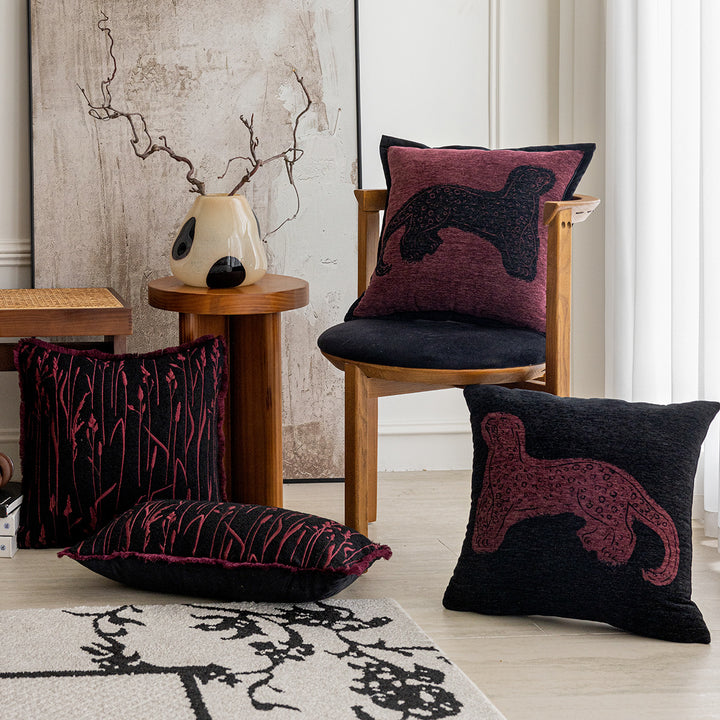 Dekoratives Kissen mit elegantem Leopardenmotiv