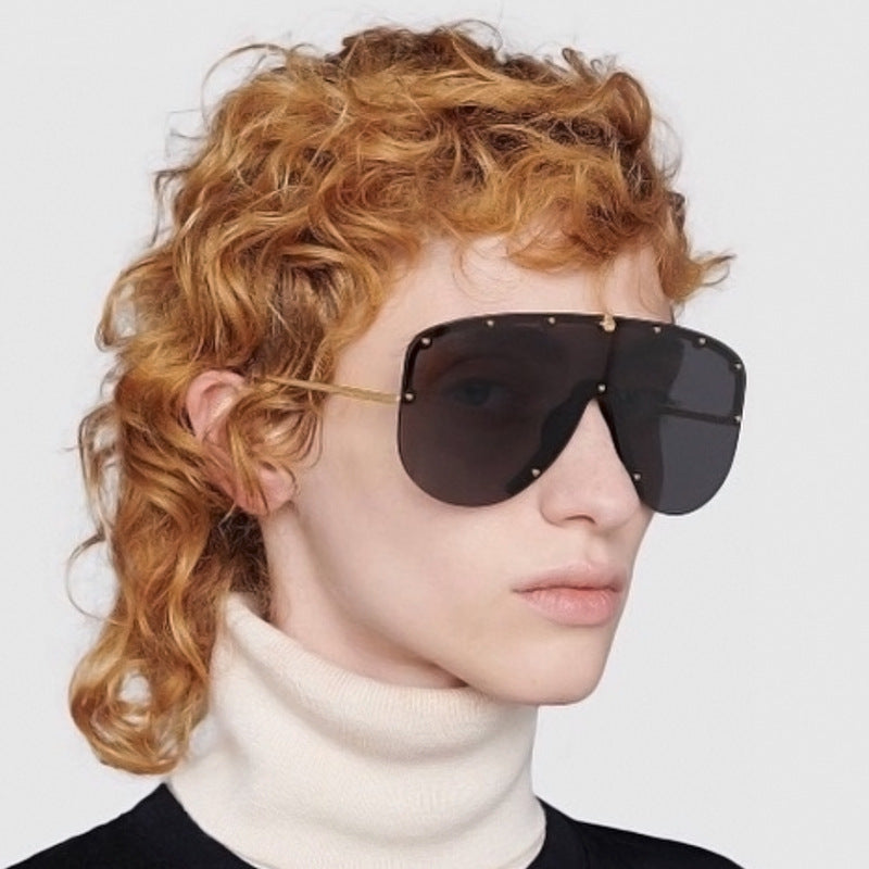 Damen Oversized Sonnenbrille mit modernem Rahmen Karnz