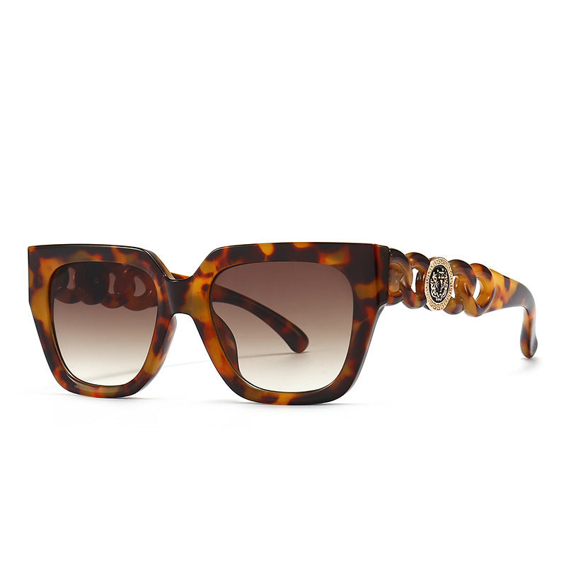 Damen oversized Sonnenbrille mit luxuriösen Kettenakzenten Karnz