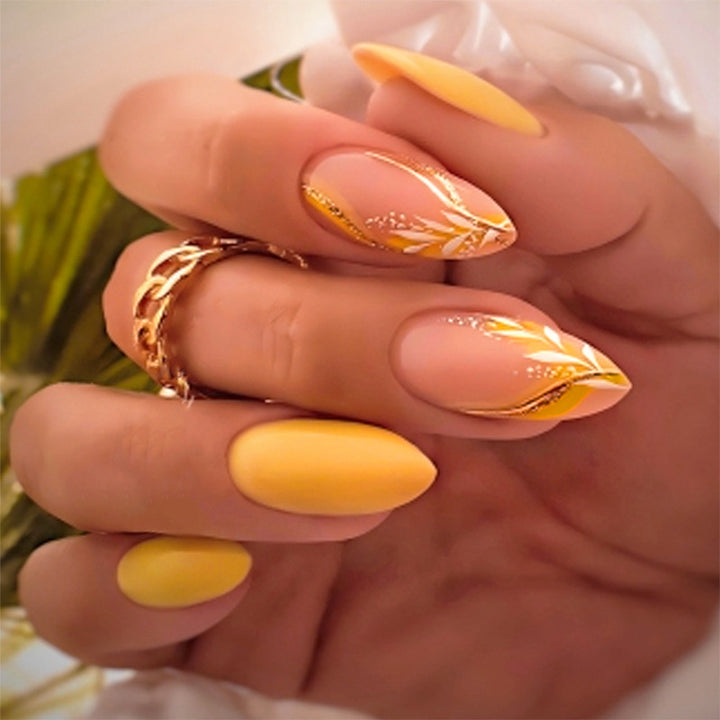 Premium Künstlerischer Press-On Nagel Set mit Blumen- und Metallic-Akzenten Karnz