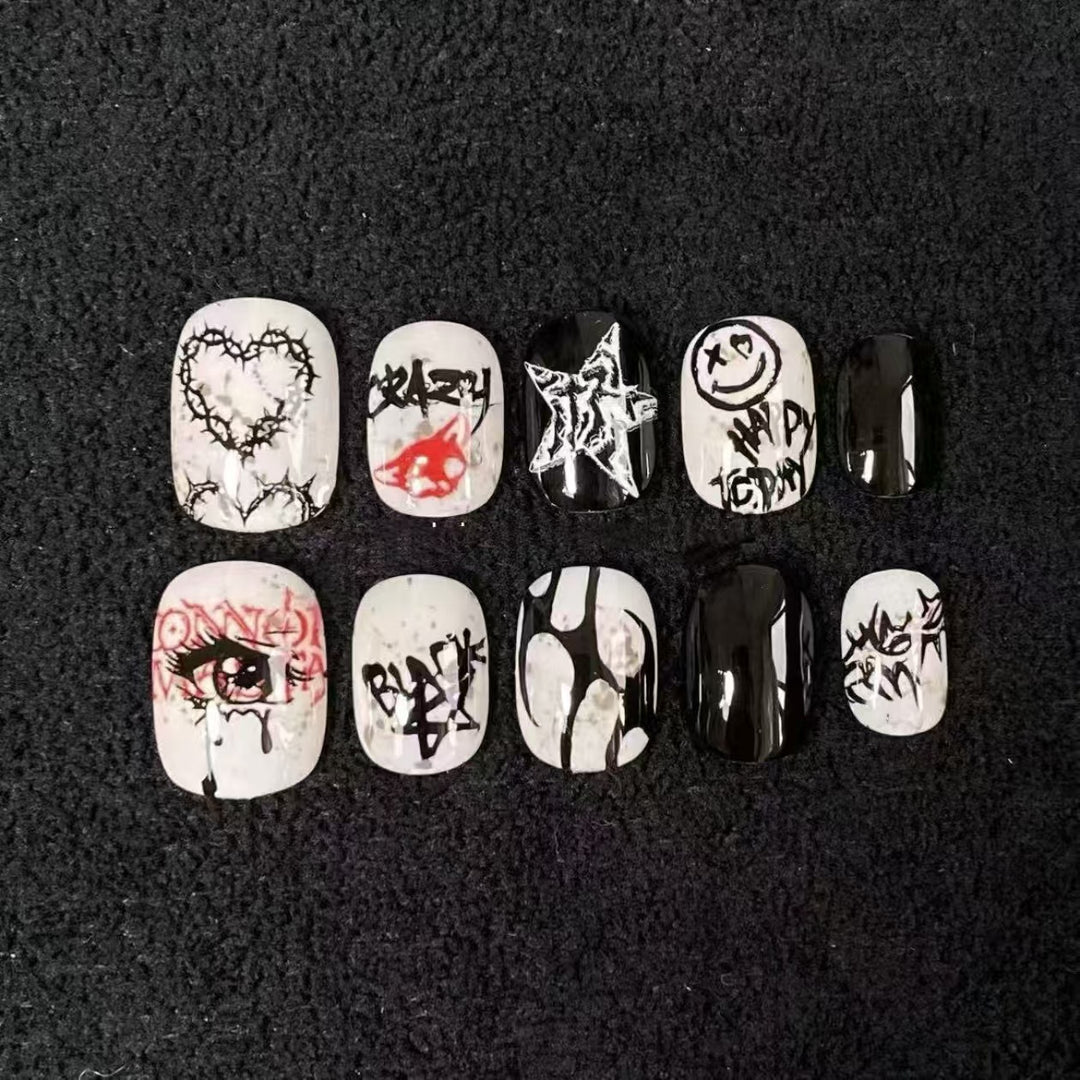 Künstlerisches Press-On-Nagelset mit geometrischen Designs Karnz
