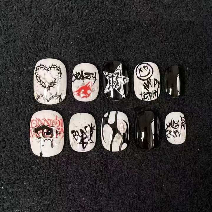 Künstlerisches Press-On-Nagelset mit geometrischen Designs Karnz