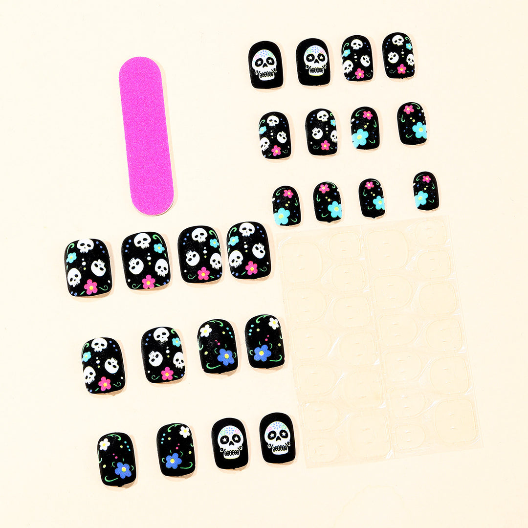 Künstlerische Halloween-Themen-Nagelkunst Karnz