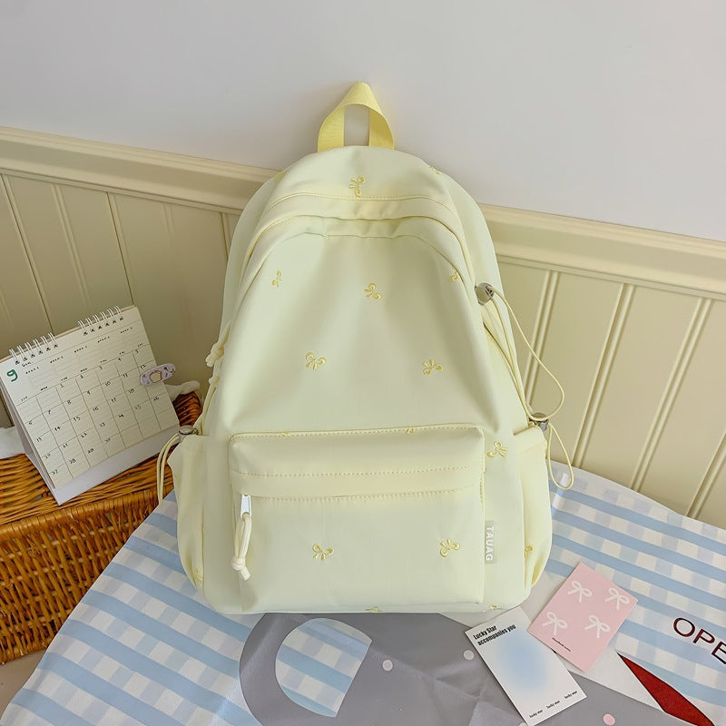 Floral Bestickter Alltagsrucksack Karnz