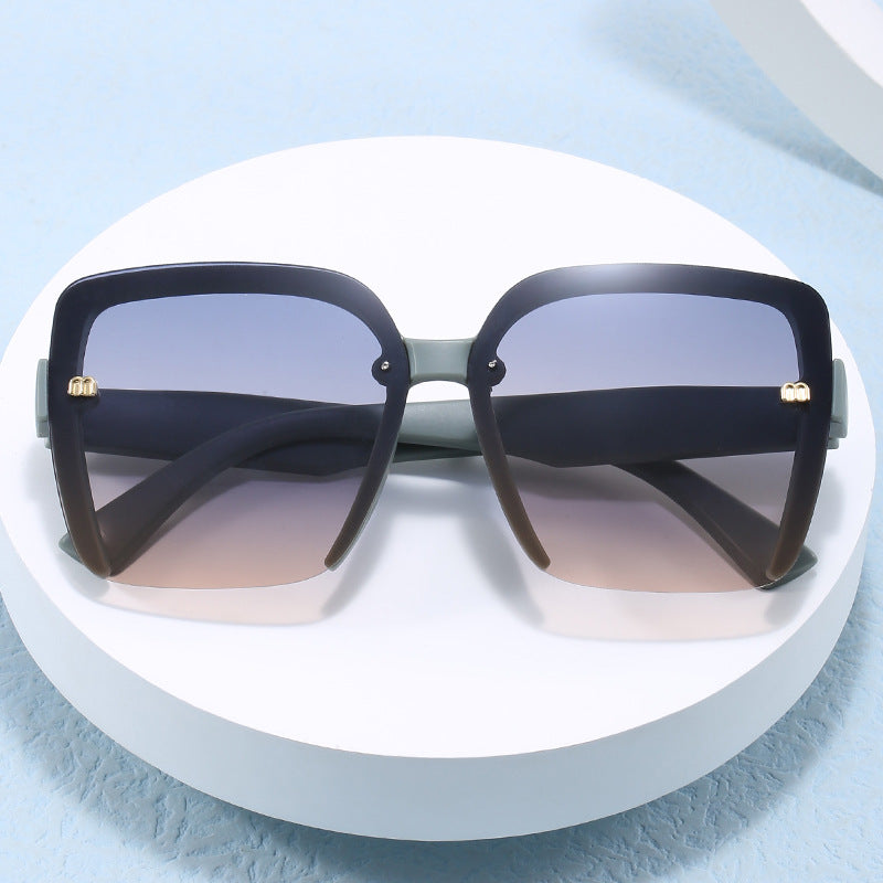 Damen oversized Sonnenbrille mit stilvollem, modernem Rahmen Karnz