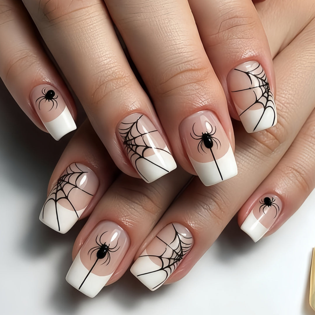 Halloween Kunstnagelset mit Spinnennetzdesign Karnz