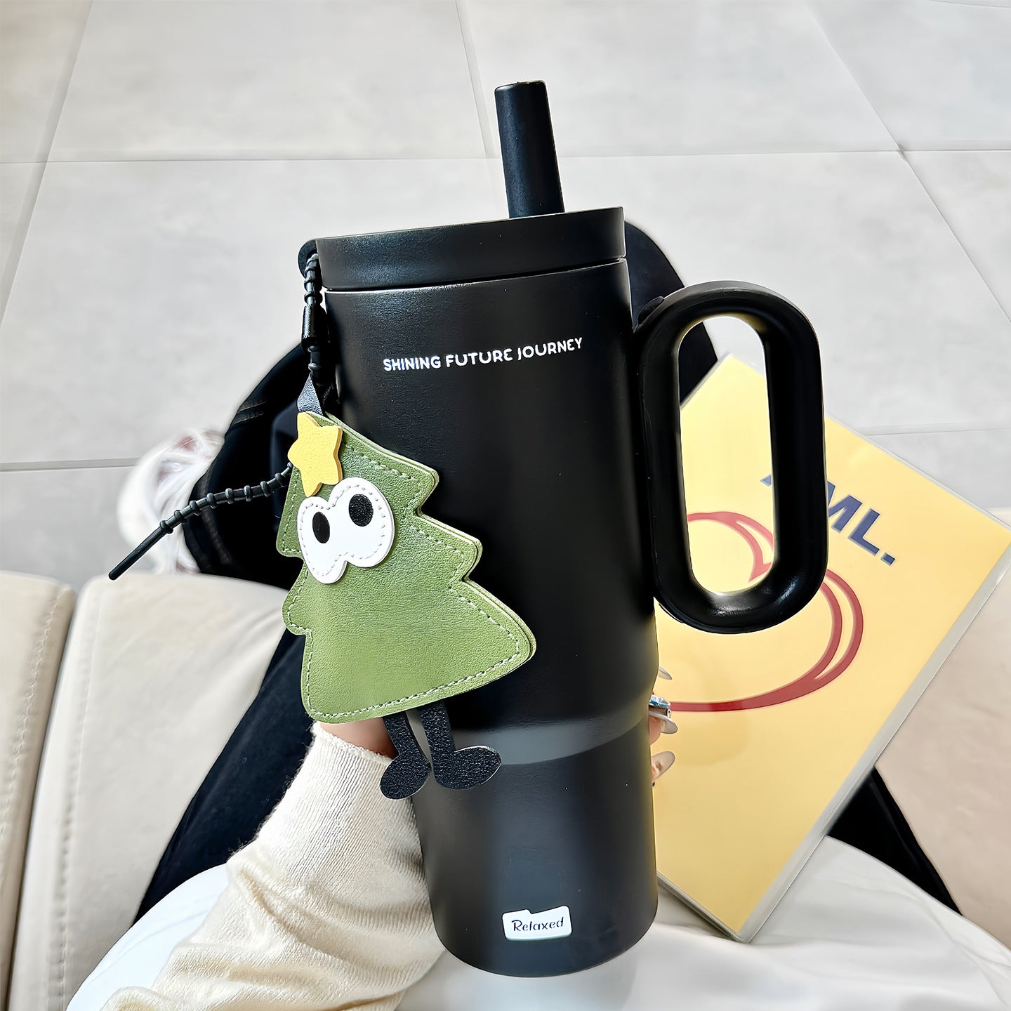 Damen isolierte Trinkflasche mit praktischem Tragegriff Karnz