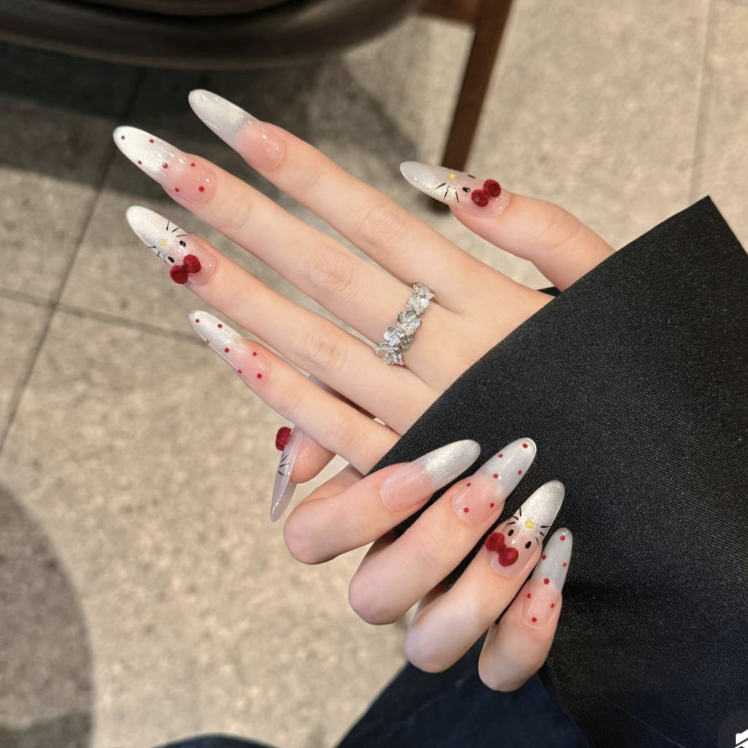 Dekoratives Press-On-Nagelkunst-Set mit Charakterdesign Karnz