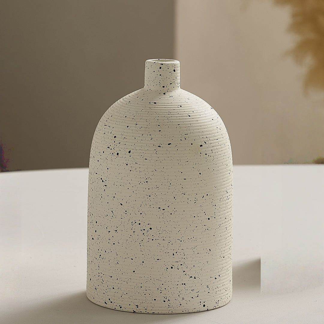 Elegante und Kunstvolle Keramikvase Karnz