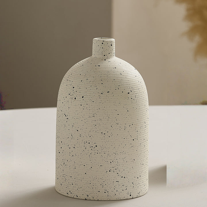 Elegante und Kunstvolle Keramikvase Karnz