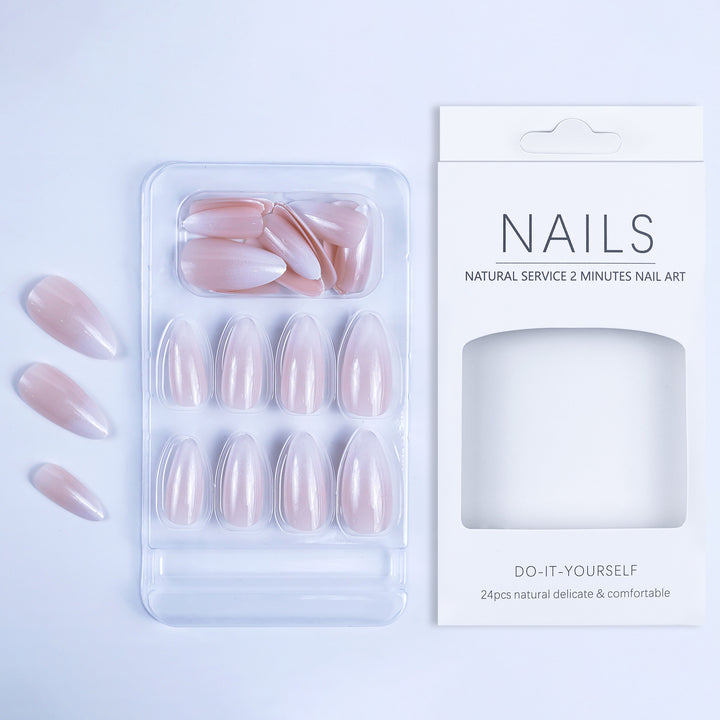 Premium Nägel mit French-Spitze Karnz